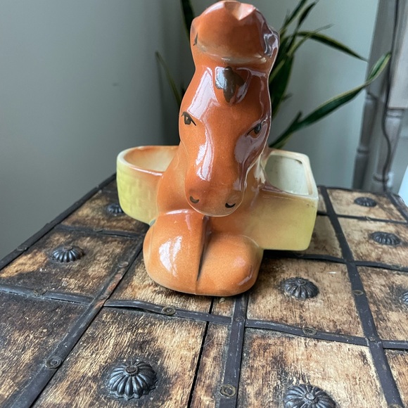Vintage Kitschy 1950’s Donkey Ceramic Planter - Picture 4 of 7